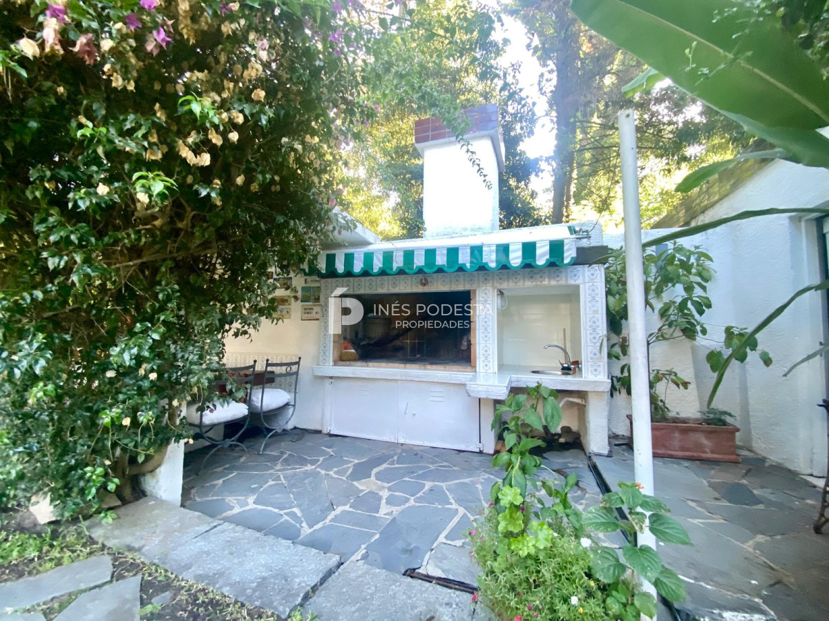 Casa ID.1973 - Venta en Cantegril 4 dormitorios y dependencia de servicio