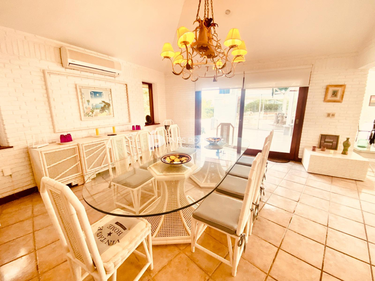 Casa ID.39062 - Alquiler y venta en mansa con 7 dormitorios