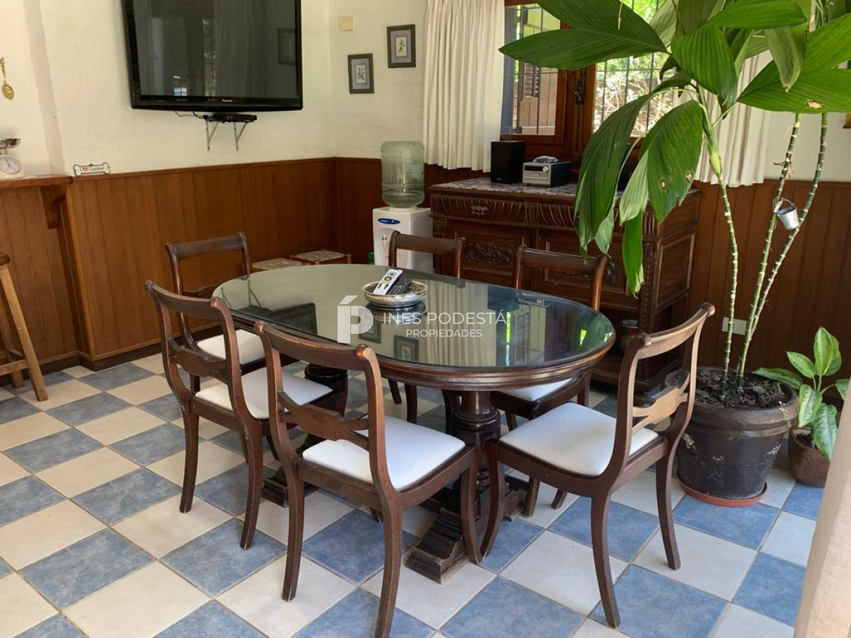 Casa ID.830 - Venta en Mansa 4 dormitorios y dependencia de servicio