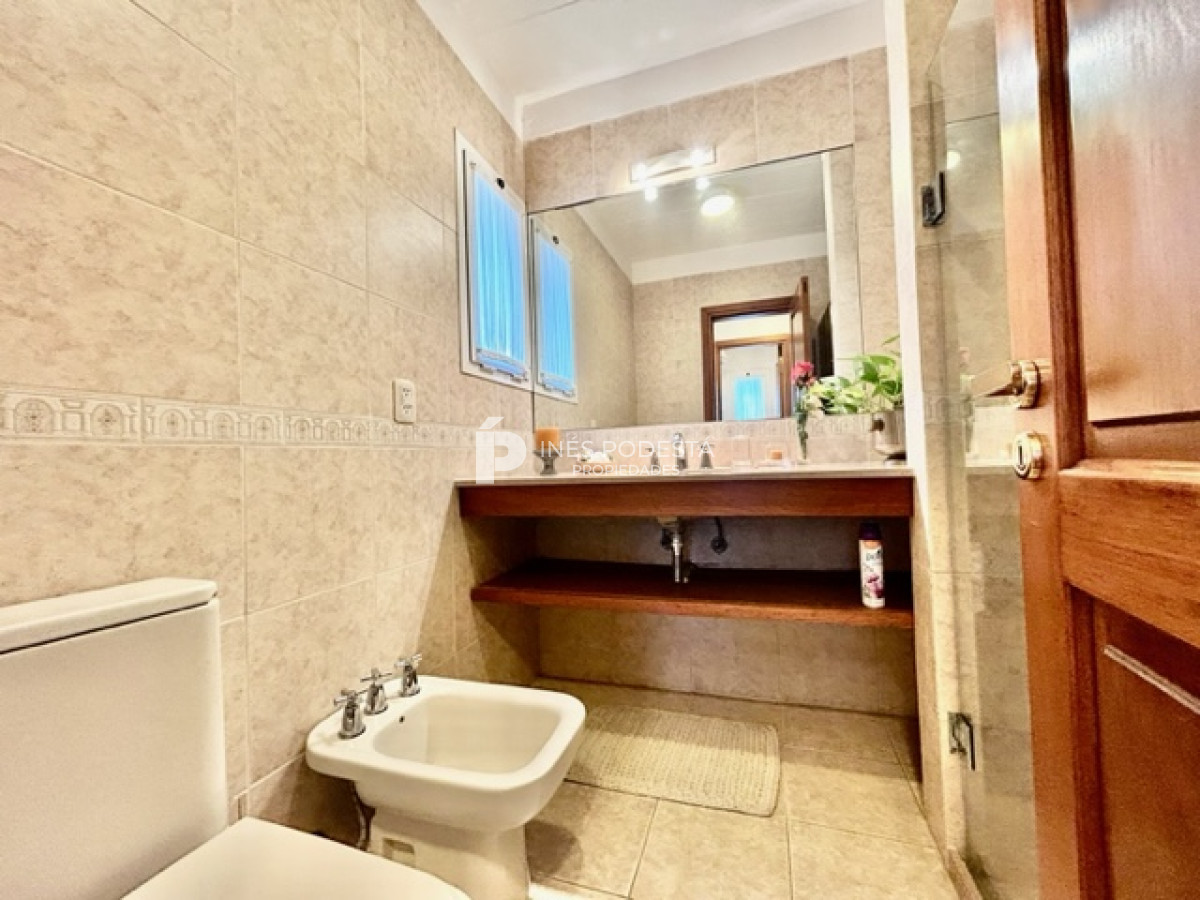 Casa ID.40003 - Muy buena casa en la mansa a 200 mts de la rambla con 3 suites