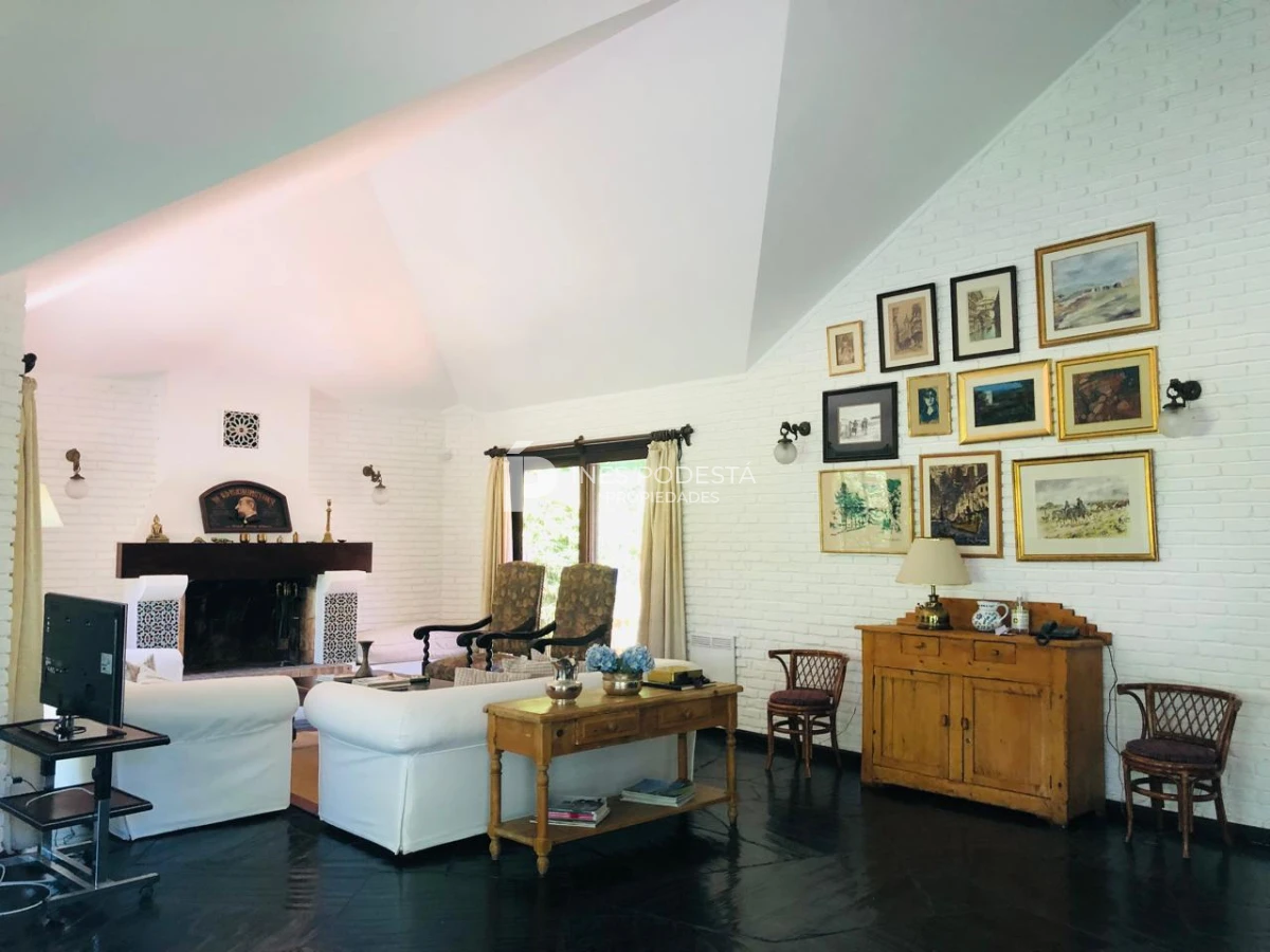 Casa ID.92 - Alquiler 3 dormitorios y dependencia de servicio
