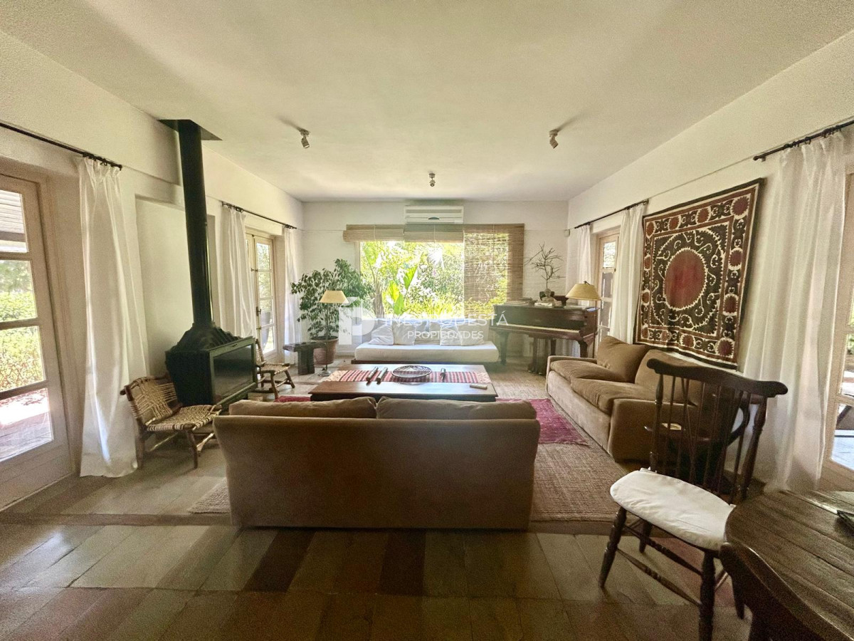Casa ID.1056 - Venta y alquiler 3 suites
