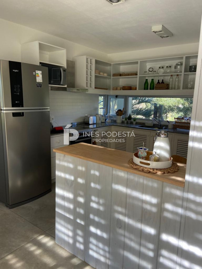 Casa ID.42347 - Alquiler 3 dormitorios más dependencia de servicio