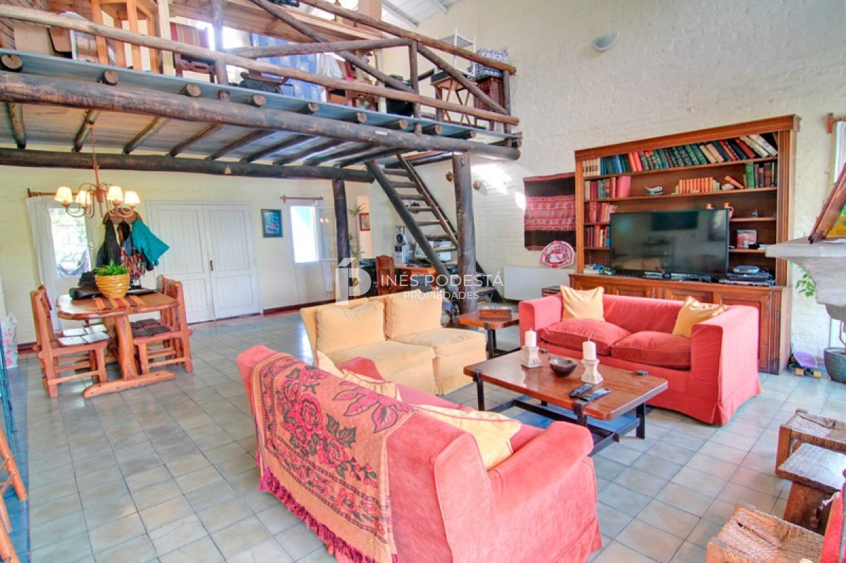 Casa ID.7251 - Casa de 3 dormitorios La Barra Punta del Este
