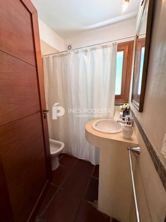 Casa ID.246 - Venta en  San Rafael 4 dormitorios  con piscina