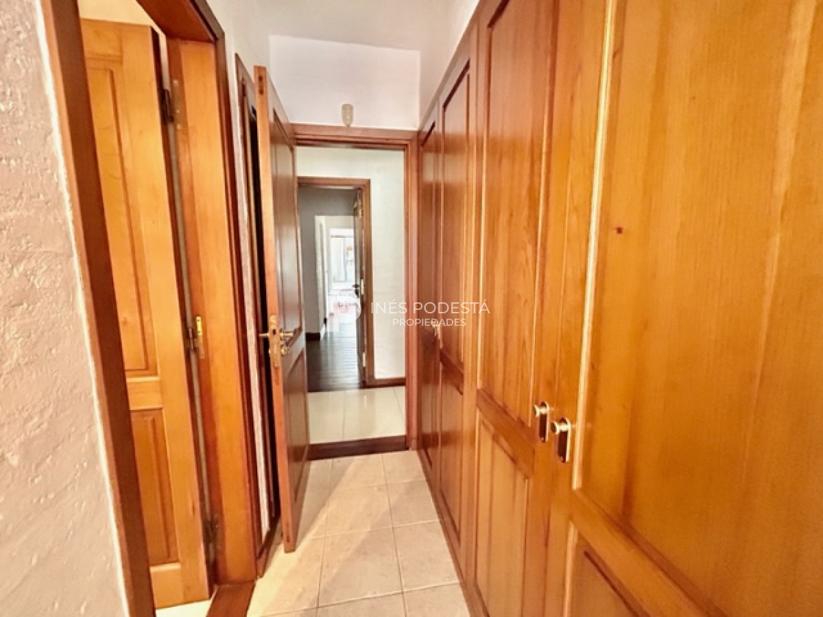 Casa ID.40003 - Muy buena casa en la mansa a 200 mts de la rambla con 3 suites