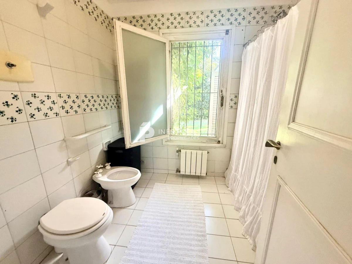 Casa ID.4647 - Venta casa con 4 dormitorios Punta del Este