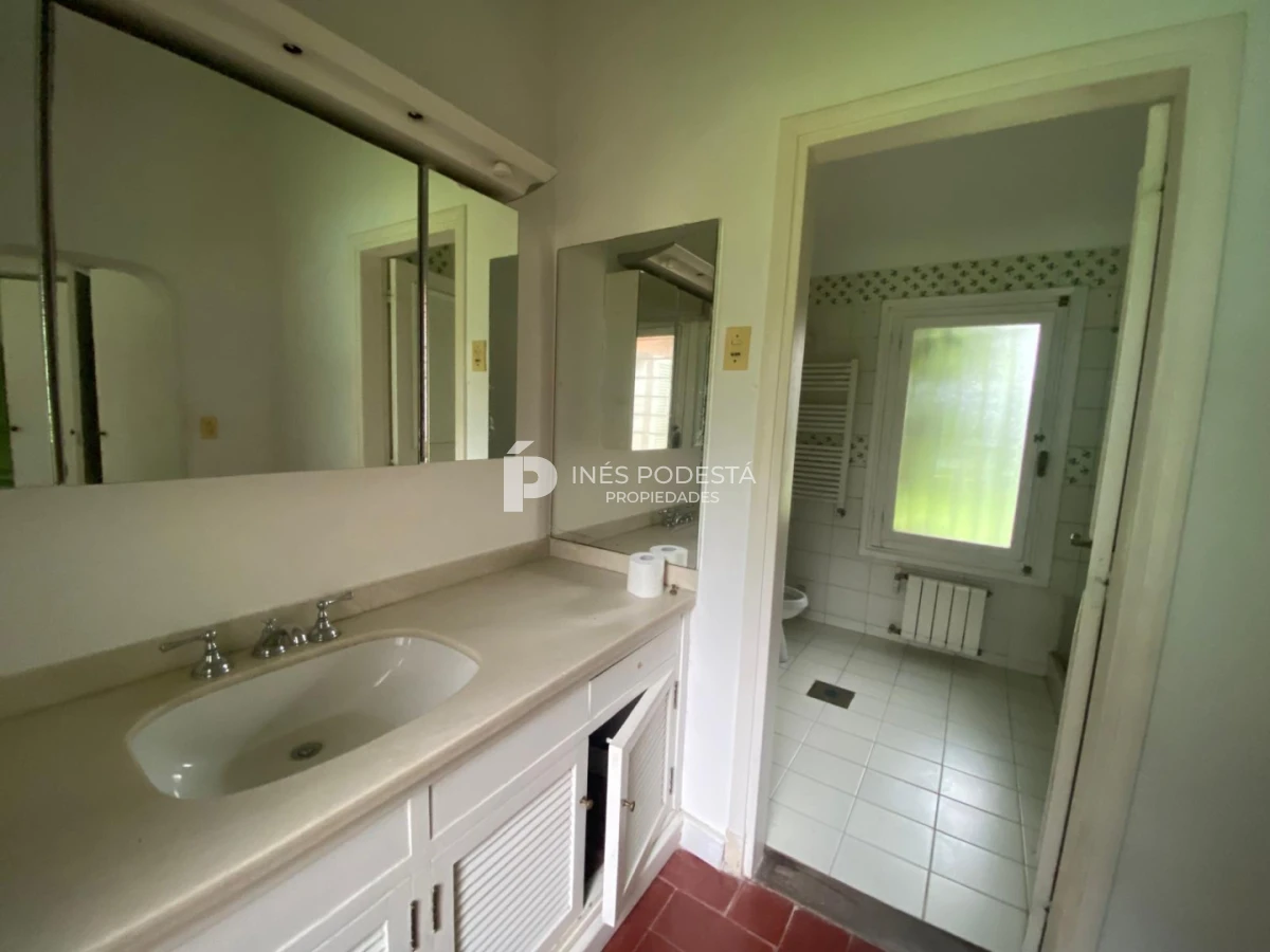 Casa ID.4647 - Venta casa con 4 dormitorios Punta del Este