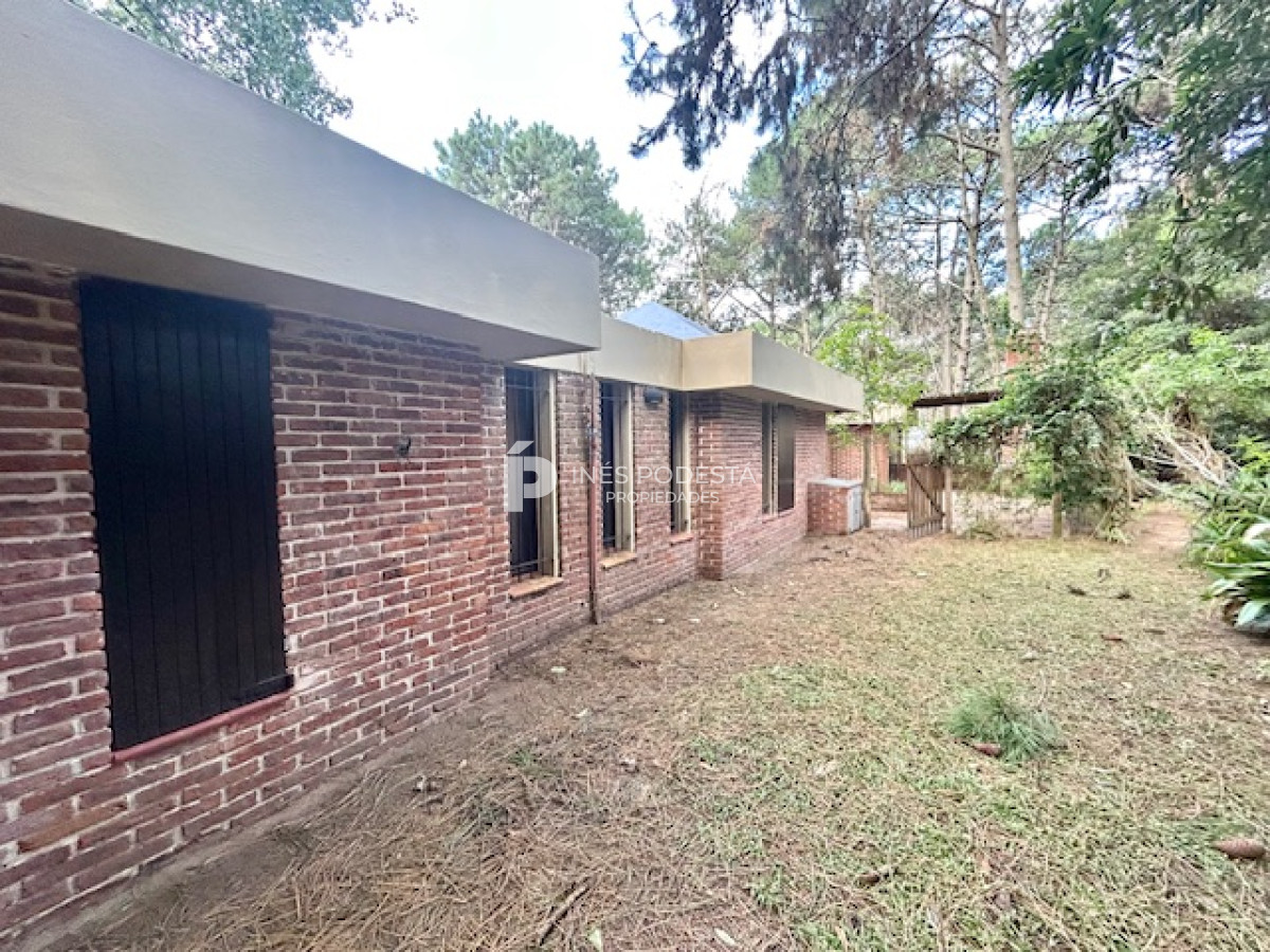 Casa ID.6104 - Venta casa 3 dormitorios y dependencia de servicio