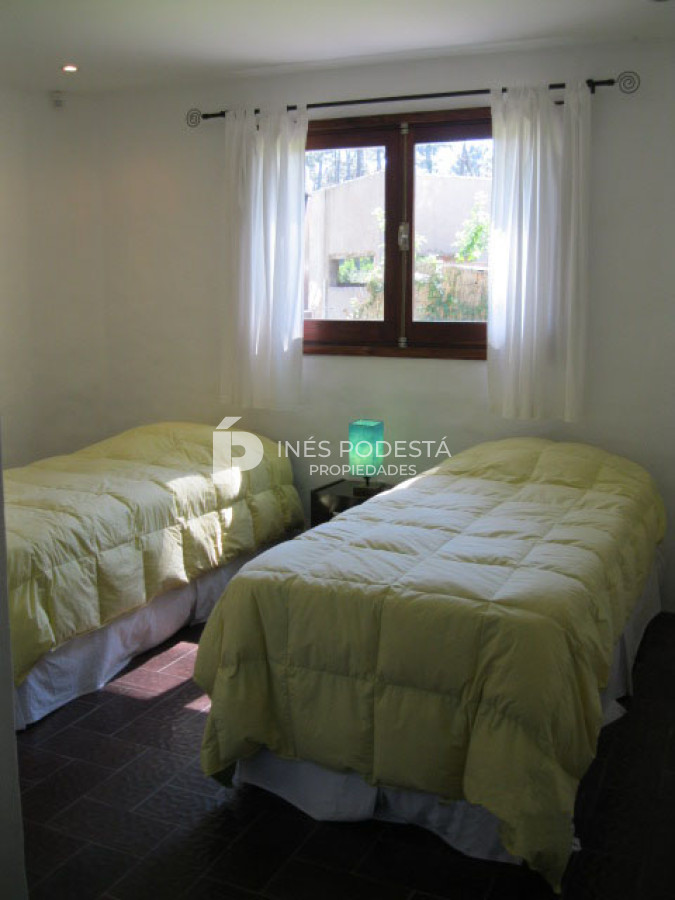 Casa ID.6033 - Pinares, 3 dormitorios a 500 mts de la rambla