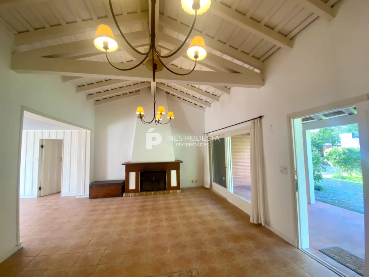 Casa ID.4647 - Venta casa con 4 dormitorios Punta del Este