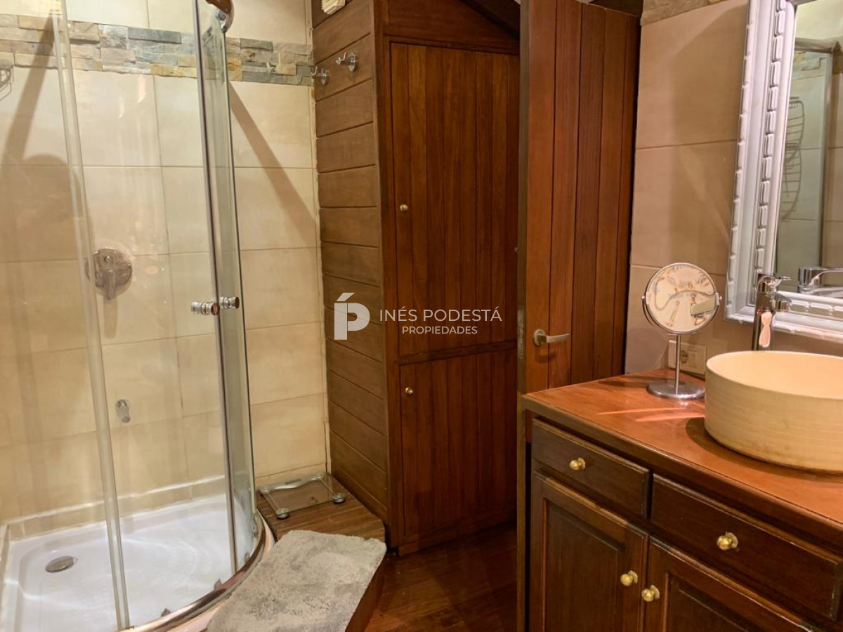 Casa ID.830 - Venta en Mansa 4 dormitorios y dependencia de servicio