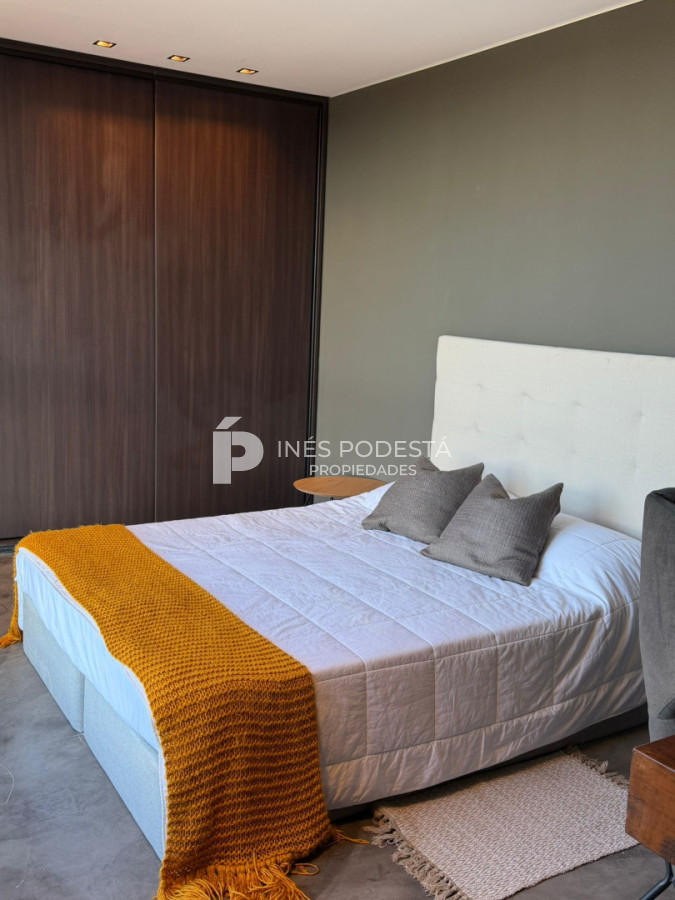Casa ID.41914 - Venta propiedad moderna con 2 suites y dependencia de servicio