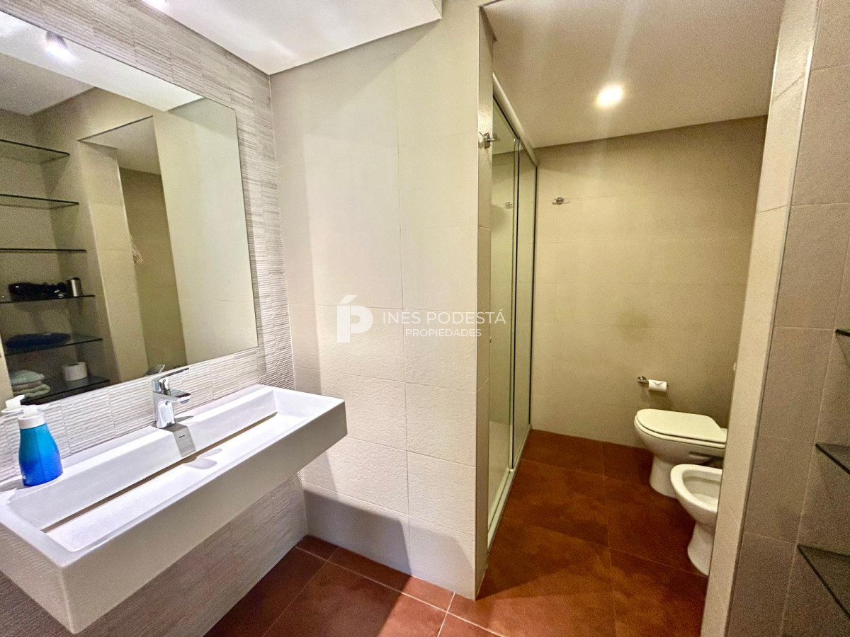 Casa ID.8429 - Venta de Excelente propiedad en el corazón de La Mansa con 4 suites