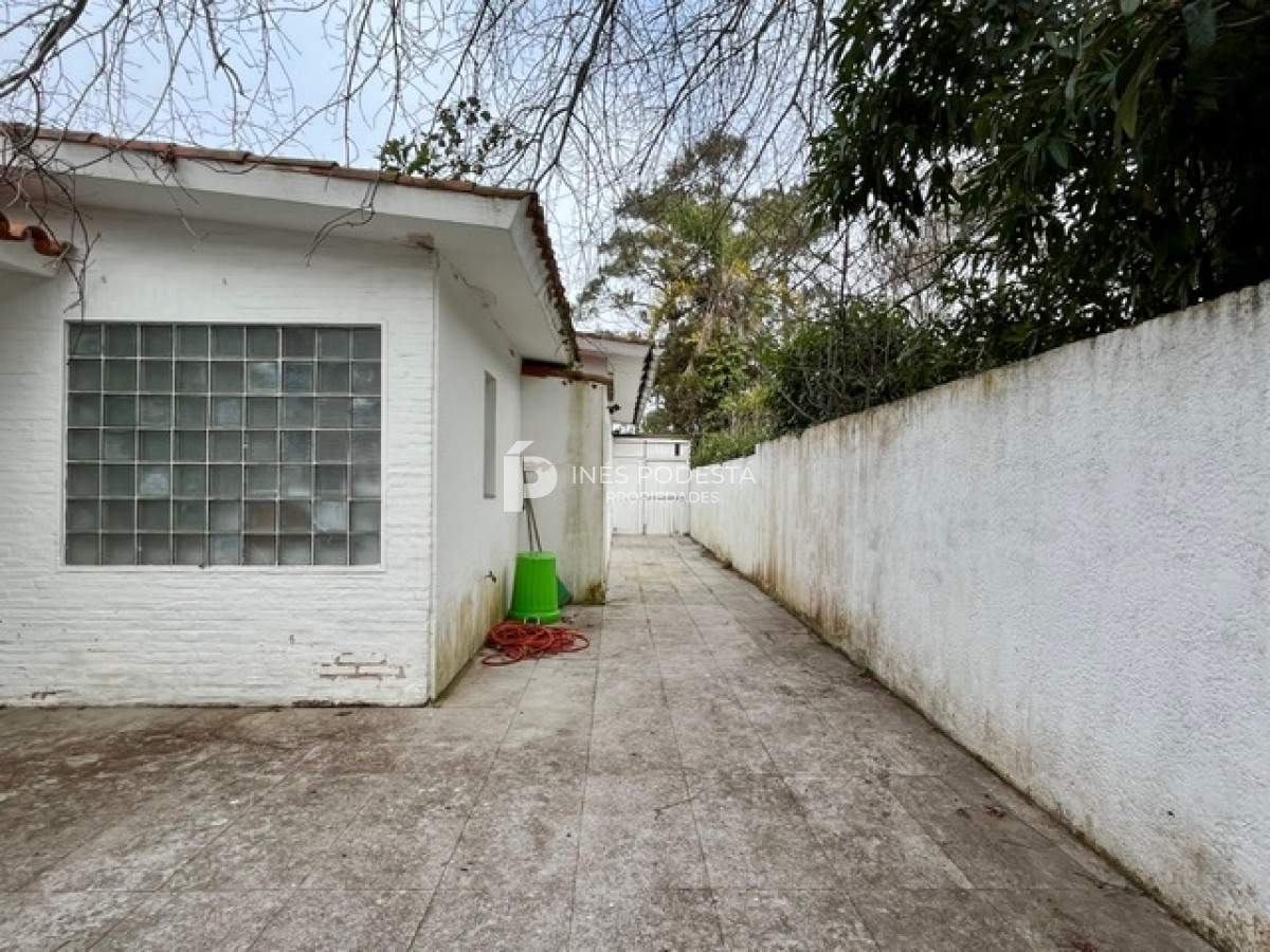 Casa ID.41572 - Venta casa sobre Br. Artigas con 4 dormitorios