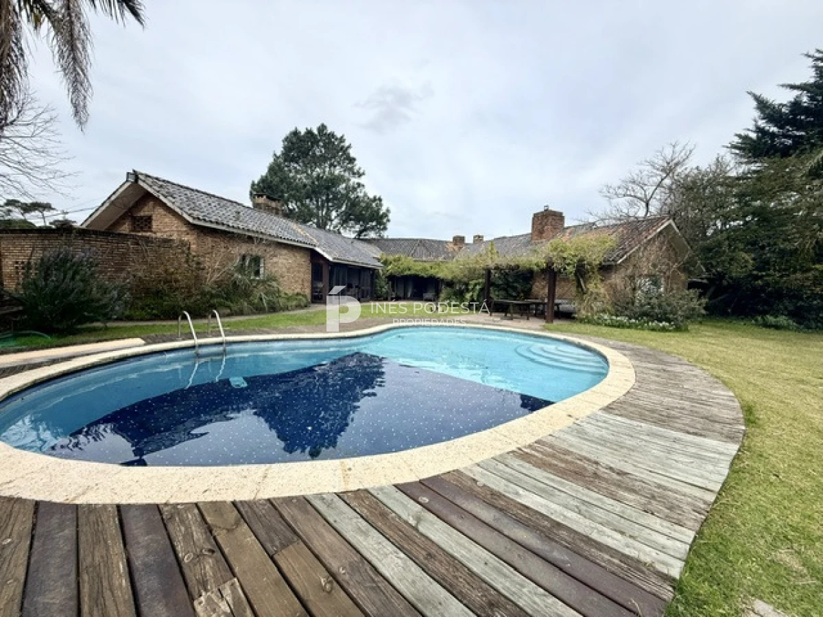 Casa ID.42319 - Venta propiedad con 7 dormitorios y 6 baños