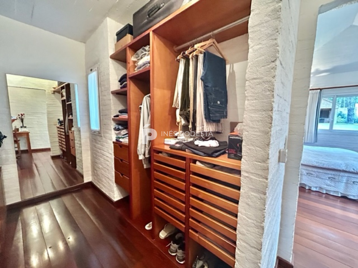 Casa ID.40003 - Muy buena casa en la mansa a 200 mts de la rambla con 3 suites