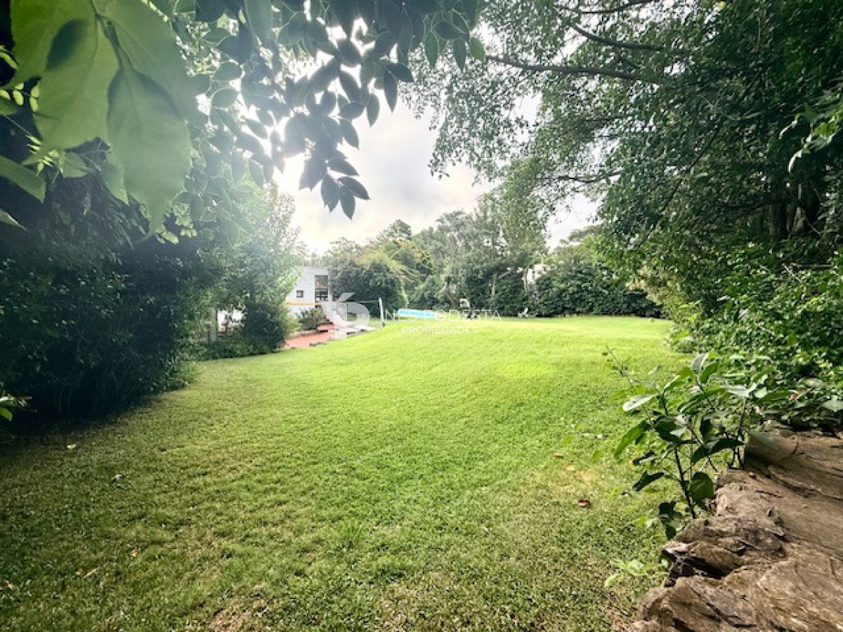 Casa ID.41924 - Se vende estupendo lote con casa