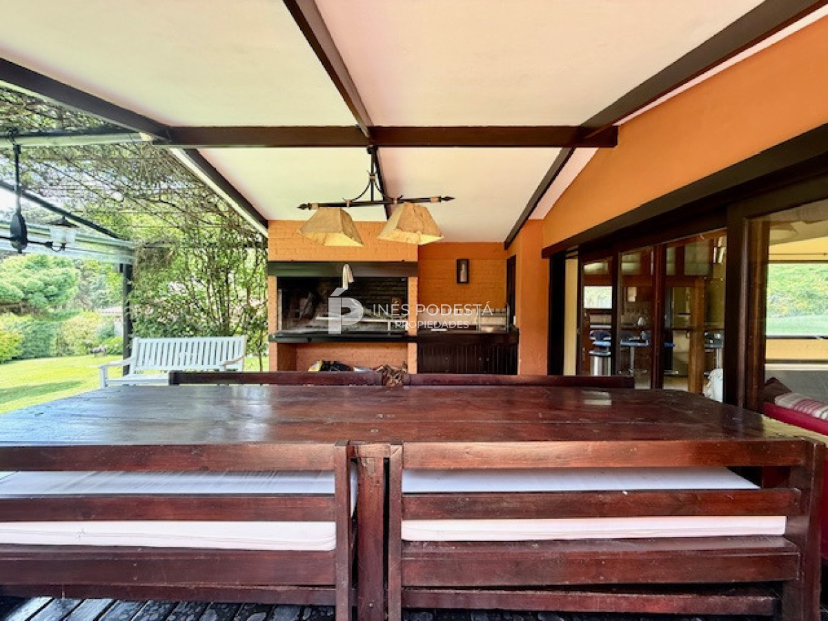 Casa ID.41863 - Alquiler 6 dormitorios y 6 baños