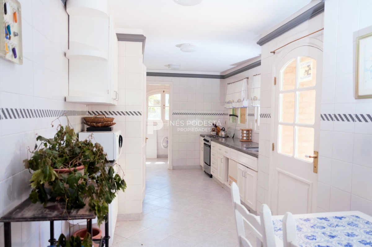 Casa ID.38389 - Alquiler 4 dormitorios