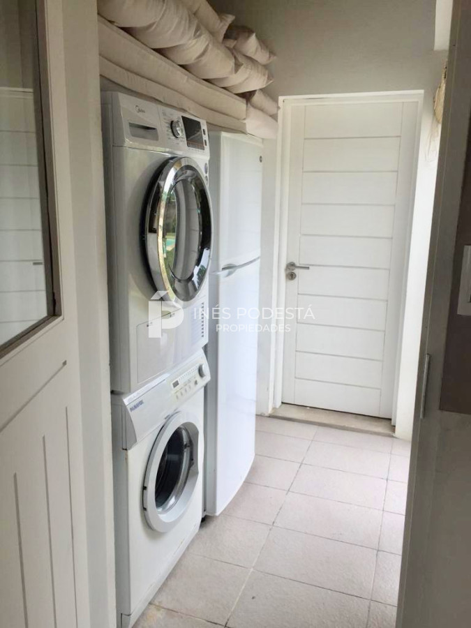 Casa ID.7758 - Lindísima casa en barrio privado con 3 suites y piscina