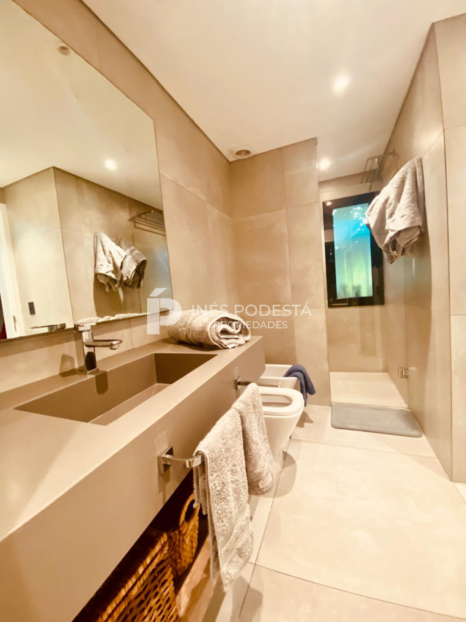 Casa ID.2112 - Alquiler en mansa 4 dormitorios y 3 baños 
