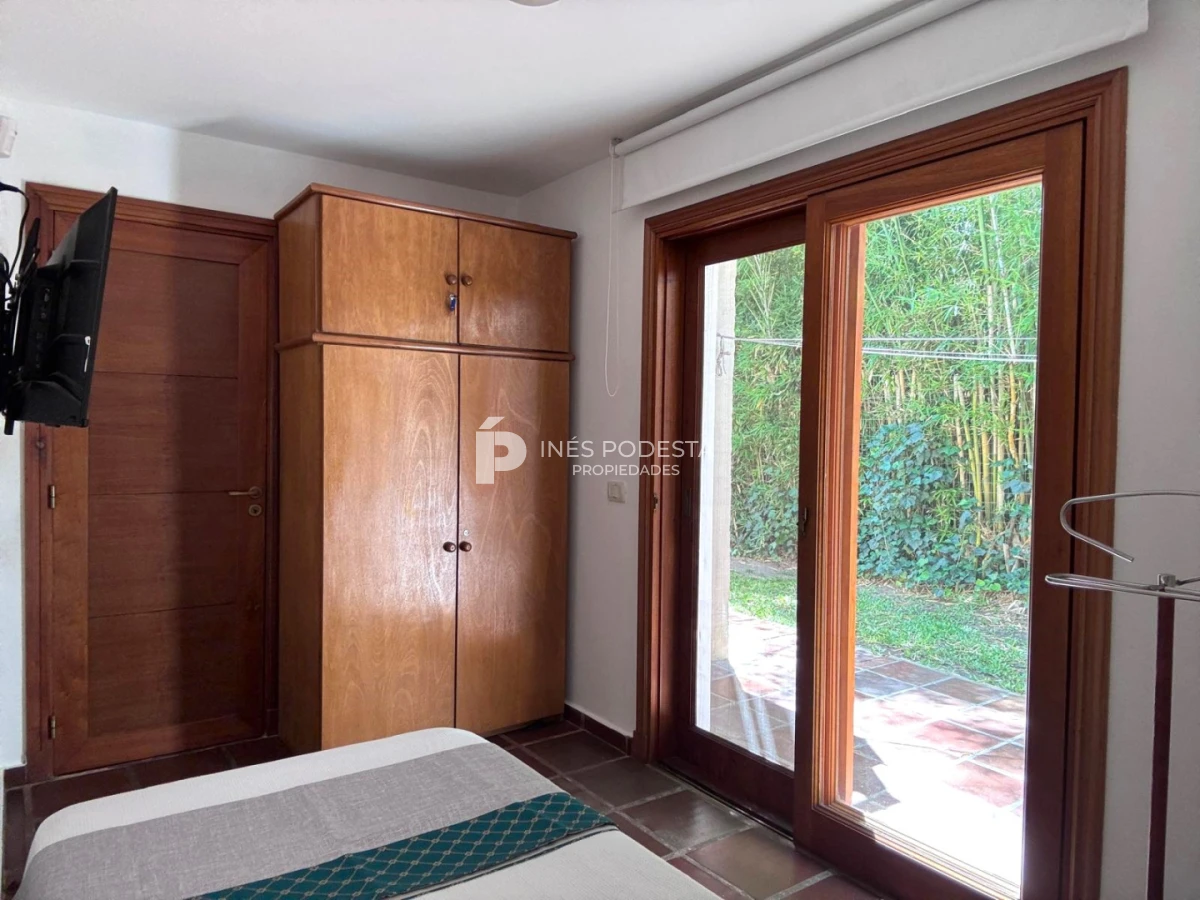 Casa ID.246 - Venta en  San Rafael 4 dormitorios  con piscina