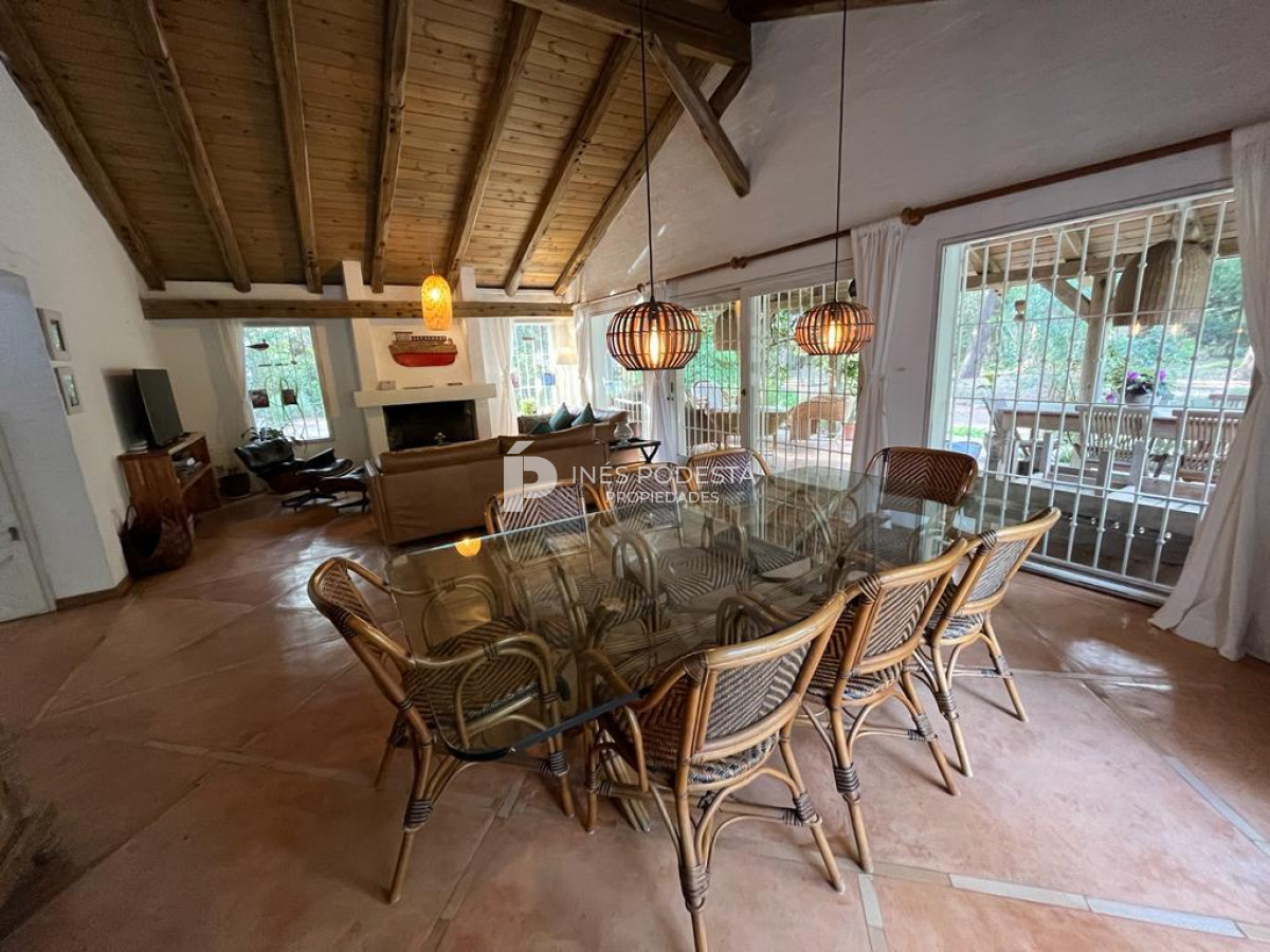 Casa ID.39397 - Casa en venta Burnett 4 dormitorios con piscina