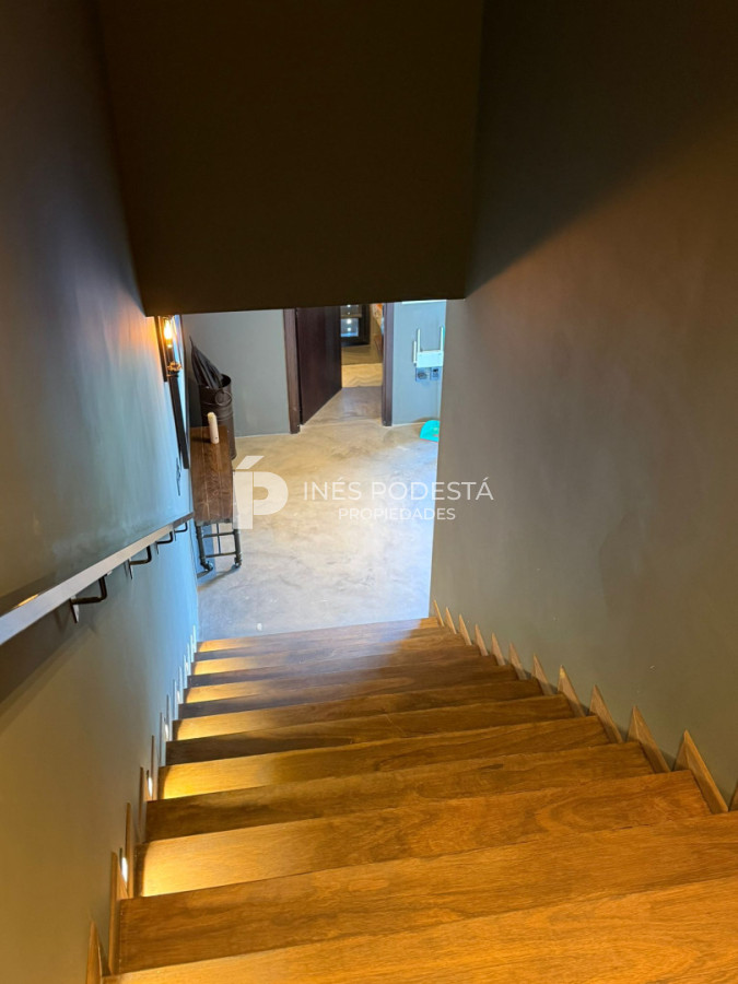 Casa ID.41914 - Venta propiedad moderna con 2 suites y dependencia de servicio