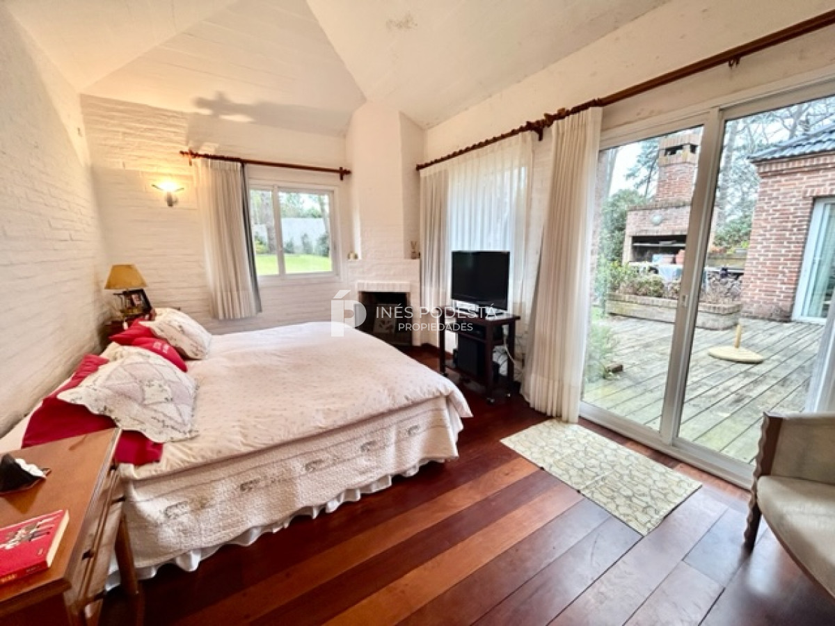 Casa ID.40003 - Muy buena casa en la mansa a 200 mts de la rambla con 3 suites