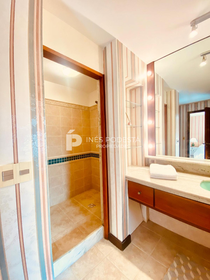 Casa ID.39062 - Alquiler y venta en mansa con 7 dormitorios