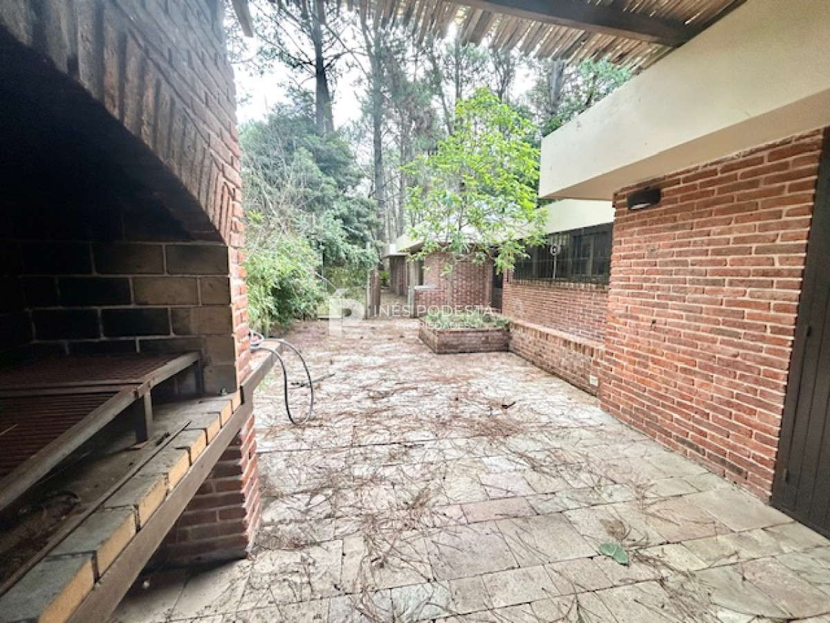 Casa ID.6104 - Venta casa 3 dormitorios y dependencia de servicio