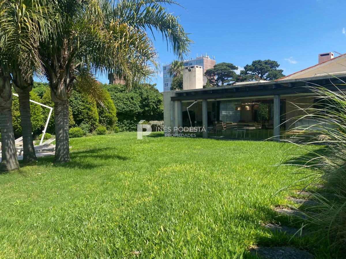 Casa ID.41257 - Alquiler 4 dormitorios y dependencia de servicio con piscina