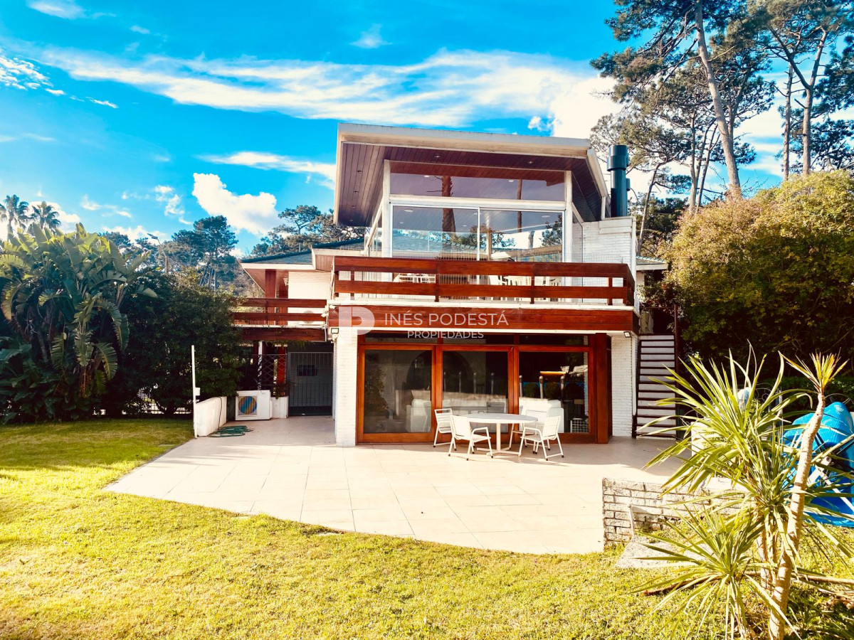 Casa ID.39062 - Alquiler y venta en mansa con 7 dormitorios