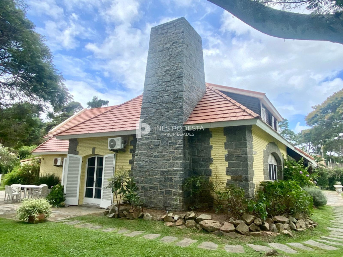 Casa ID.41446 - Venta casa en mansa de 5 dormitorios