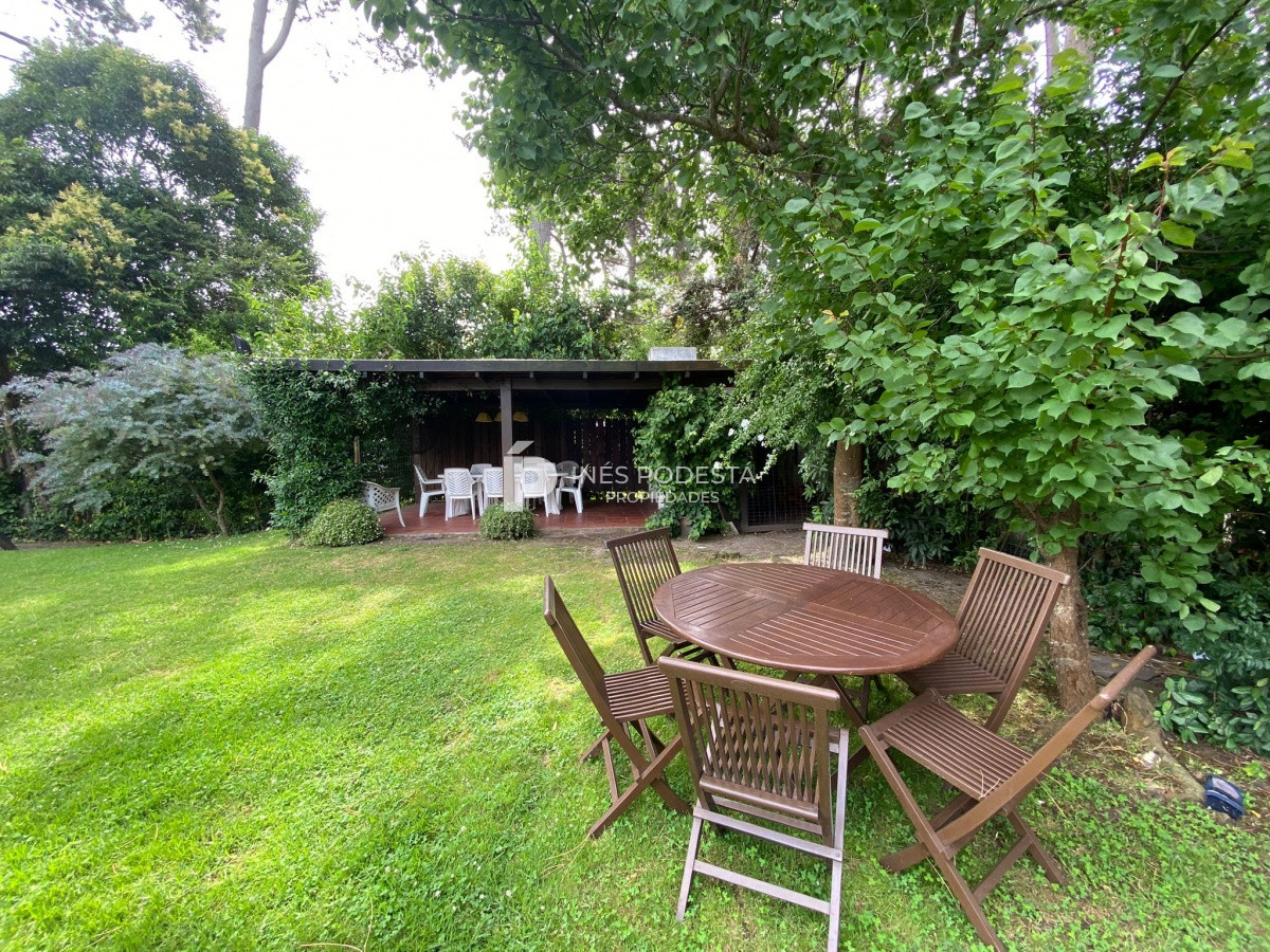 Casa ID.6797 - CASA VENTA Y ALQUILER DE TEMPORADA 4 DORMITORIOS Y DEPENDENCIA 