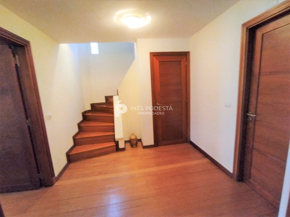 Casa ID.246 - Venta en  San Rafael 4 dormitorios  con piscina