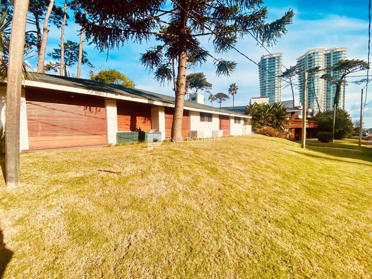Casa ID.39062 - Alquiler y venta en mansa con 7 dormitorios