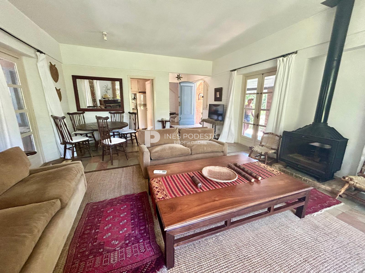 Casa ID.1056 - Venta y alquiler 3 suites