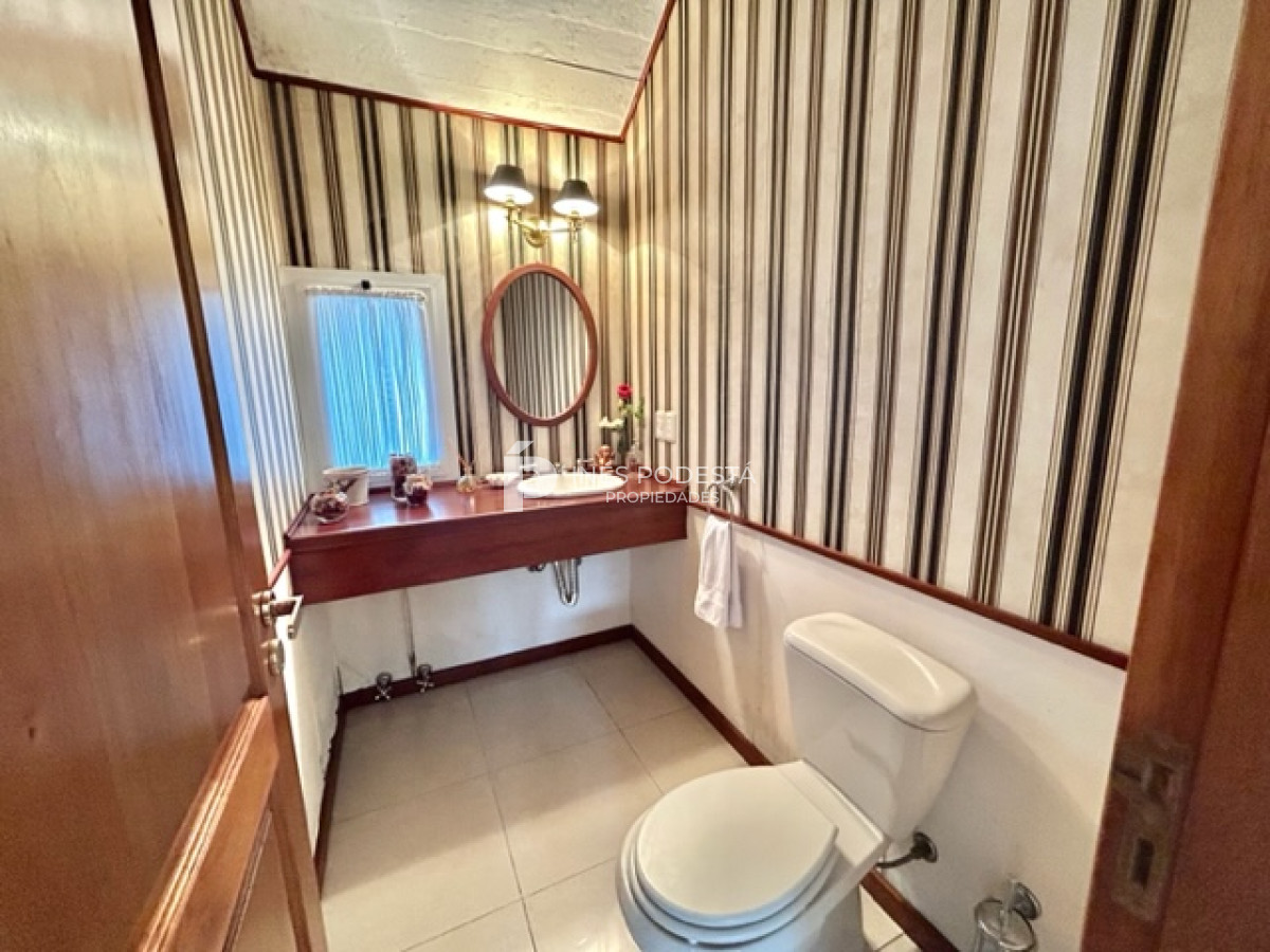 Casa ID.40003 - Muy buena casa en la mansa a 200 mts de la rambla con 3 suites