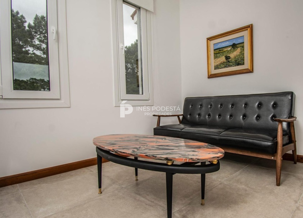 Casa ID.8678 - Alquiler 4 dormitorios y dependencia de servicio con piscina