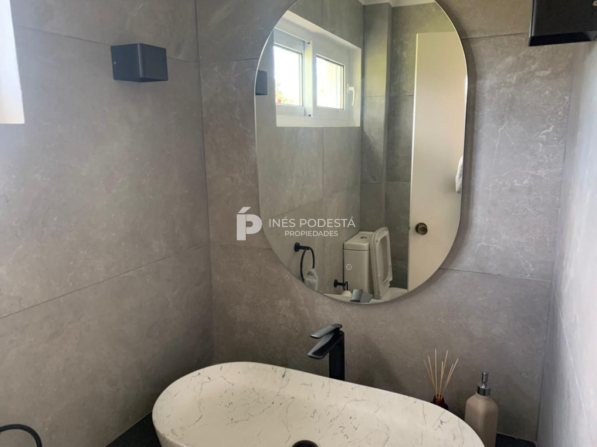 Casa ID.40186 - ALQUILER MANSA CON 4 DORMITORIOS Y 3 BAÑOS,  PILETA CLIMATIZADA