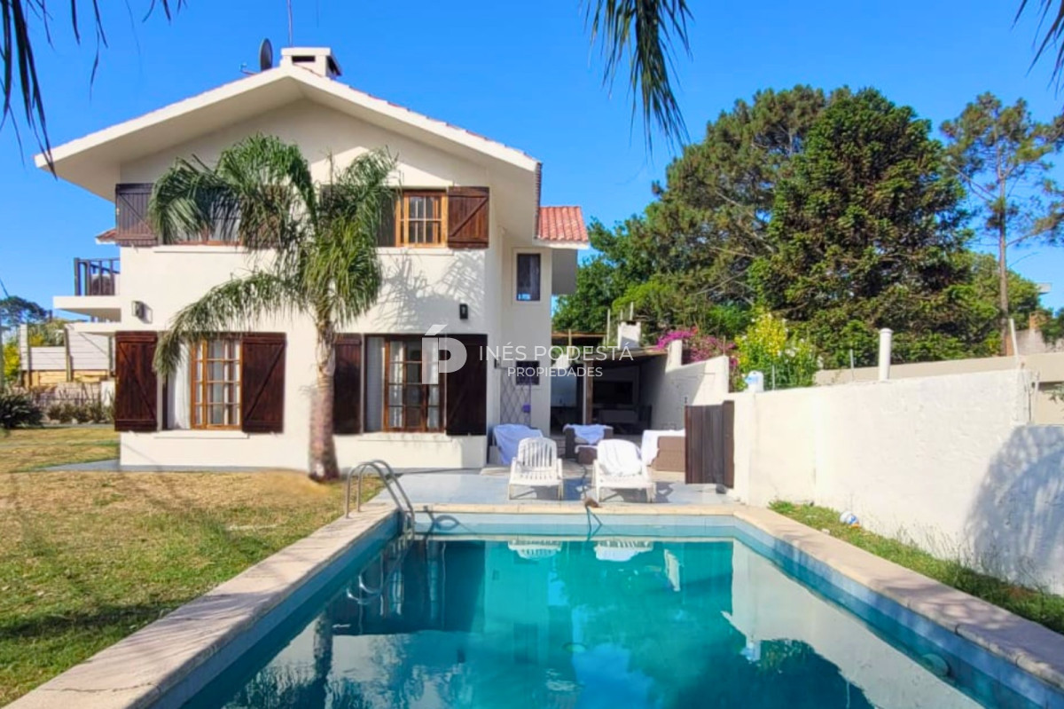 Casa ID.41817 - Alquiler con piscina de 3 dormitorios en Mansa