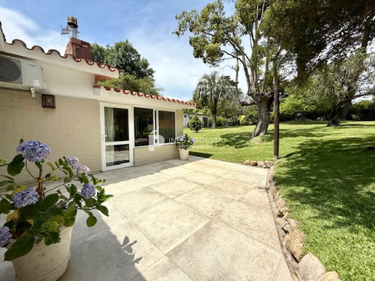 Casa ID.41865 - Alquiler 4 dormitorios y 3 baños