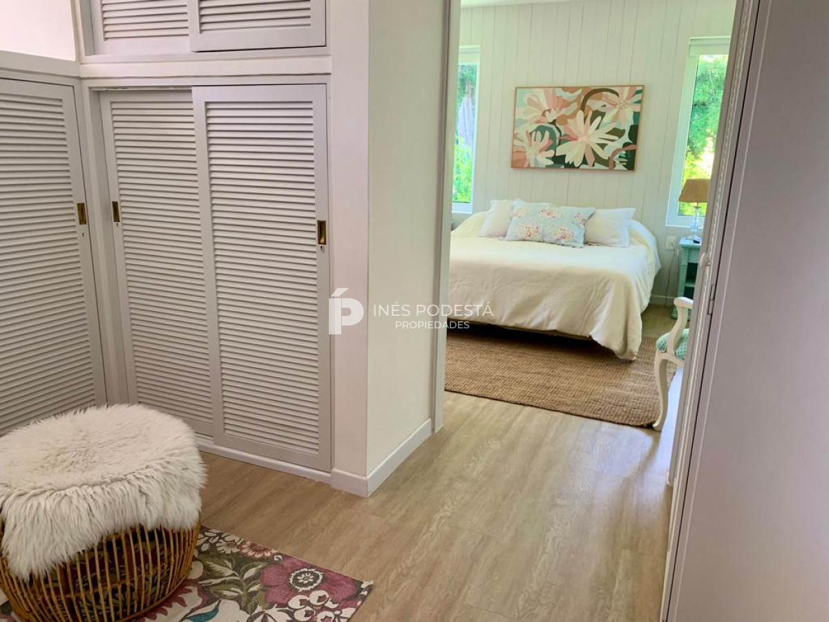Casa ID.40186 - ALQUILER MANSA CON 4 DORMITORIOS Y 3 BAÑOS,  PILETA CLIMATIZADA