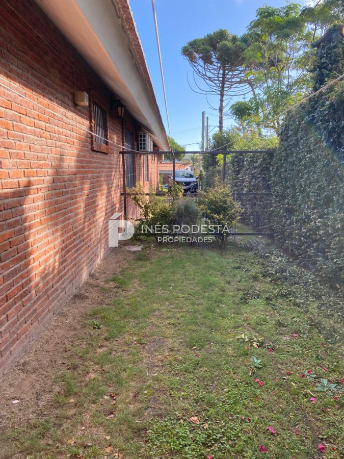 Casa ID.6240 - Alquiler en Mansa  4 dormitorios y dependencia de servicio