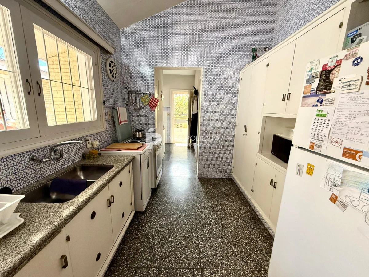 Casa ID.41758 - Venta casa 4 dormitorios y dependencia de servicio