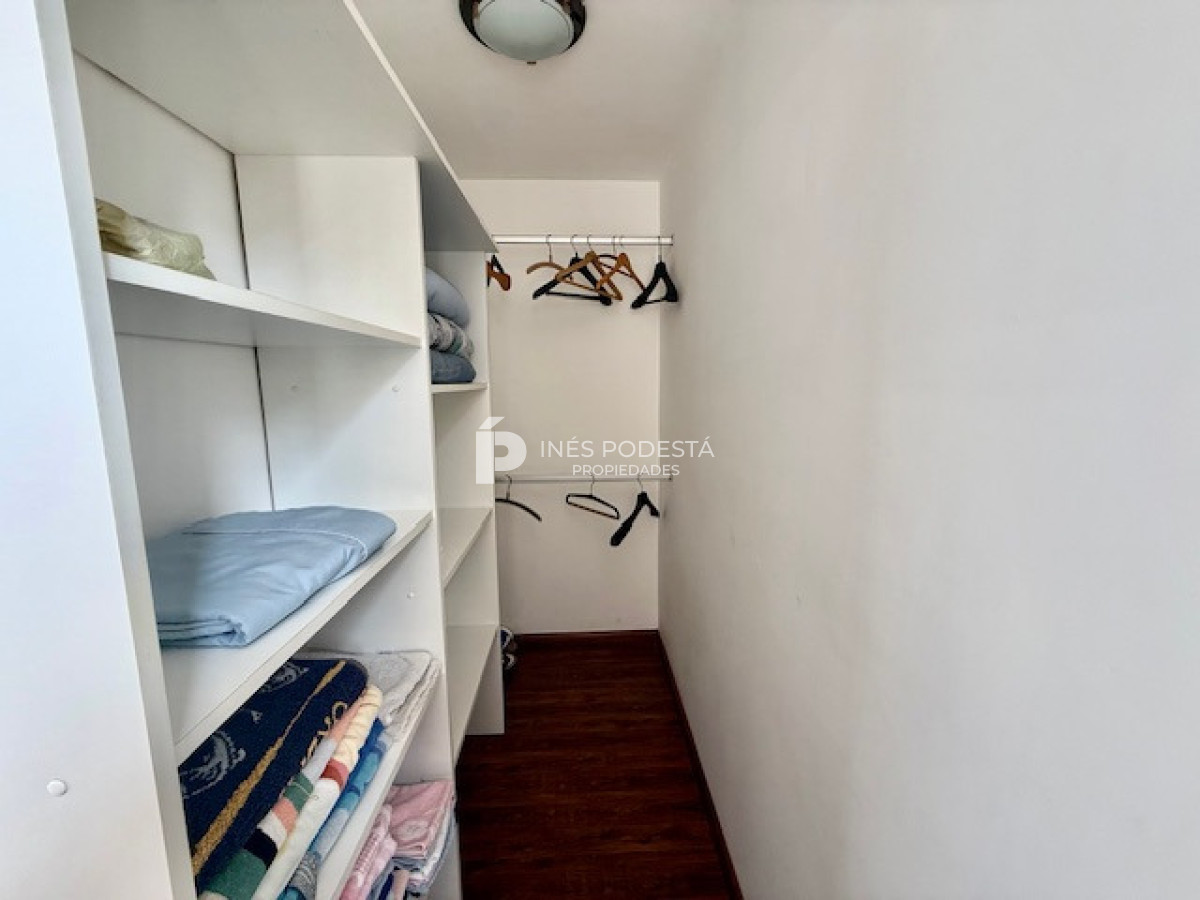 Casa ID.41747 - Venta 7 dormitorios, 8 baños  más dependencias de servicio