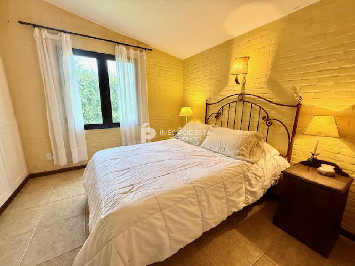 Casa ID.41864 - Alquiler 2 dormitorios, 3 baños