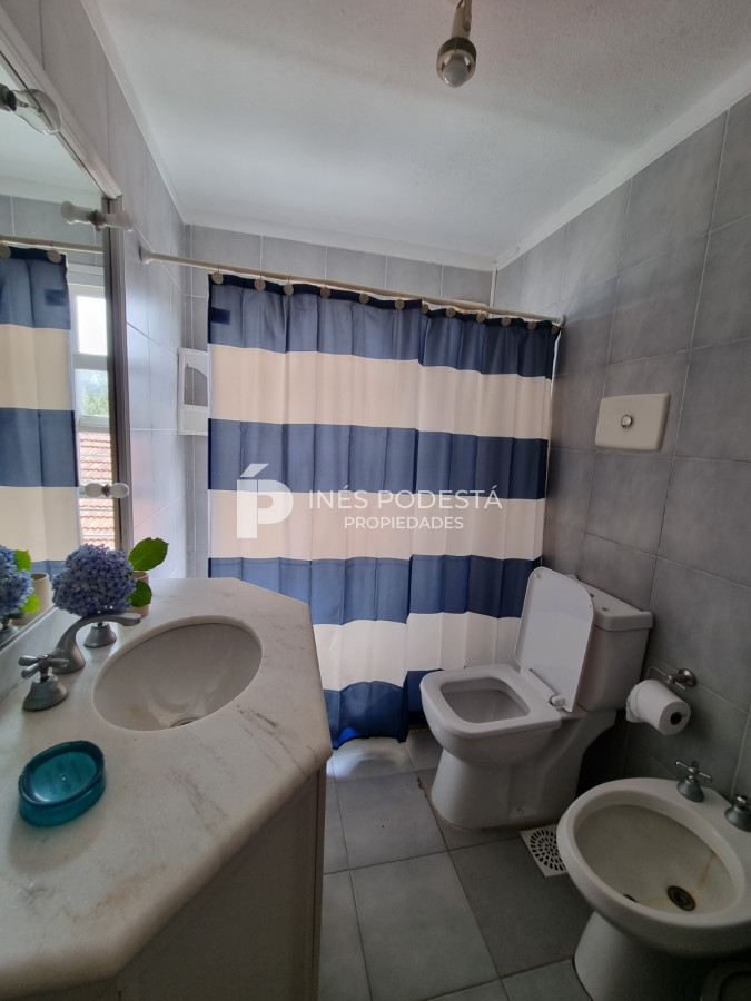 Casa ID.40107 - Venta y Alquiler Casa de 5 dormitorios en la BARRA 